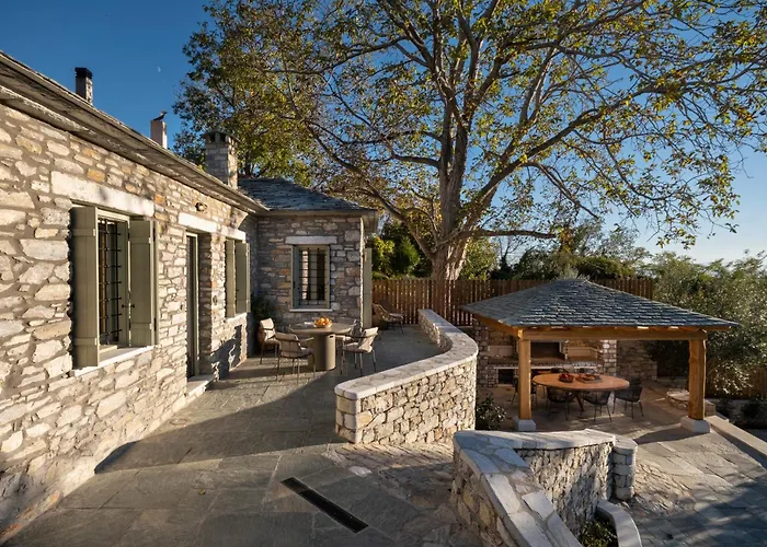 Holiday home Strofilos *